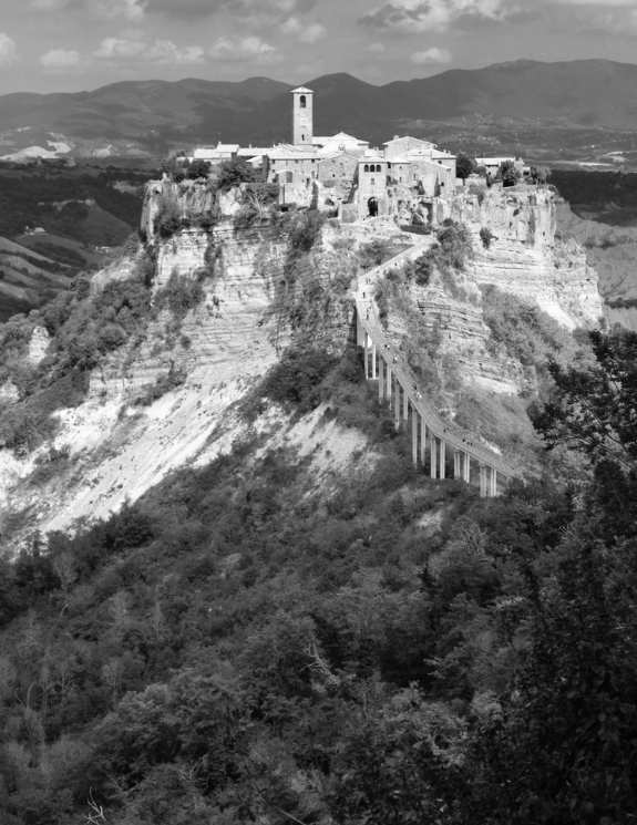 BLACK & WHITE ORIGINAL PHOTOGRAPHY - CIVITA DI BAGNOREGIO